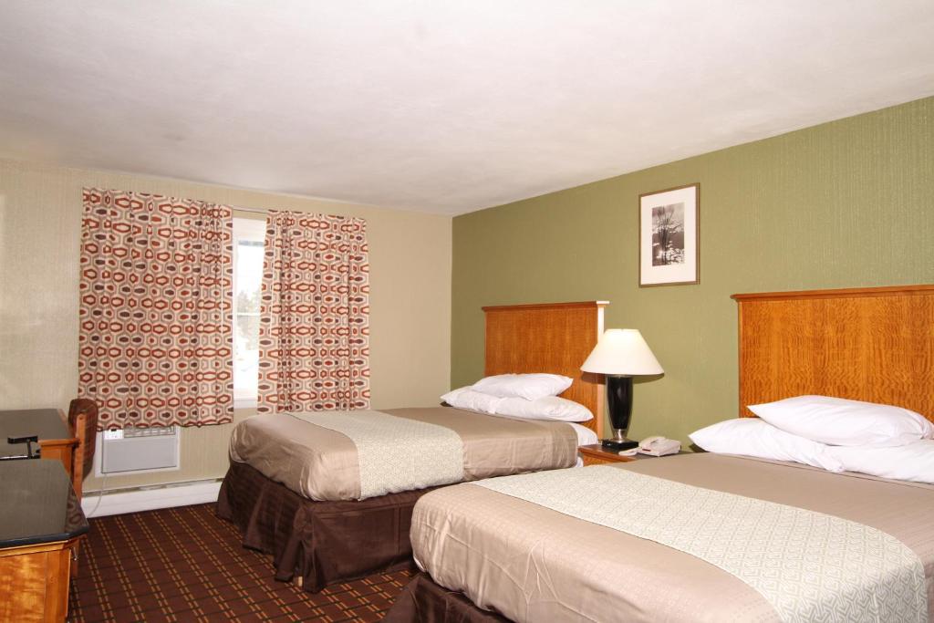 Double Room with Two Double Beds - Non-Smoking